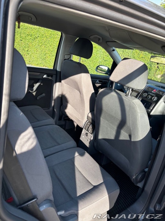 Volkswagen Touran 1,9   TDi bez DPF 2009