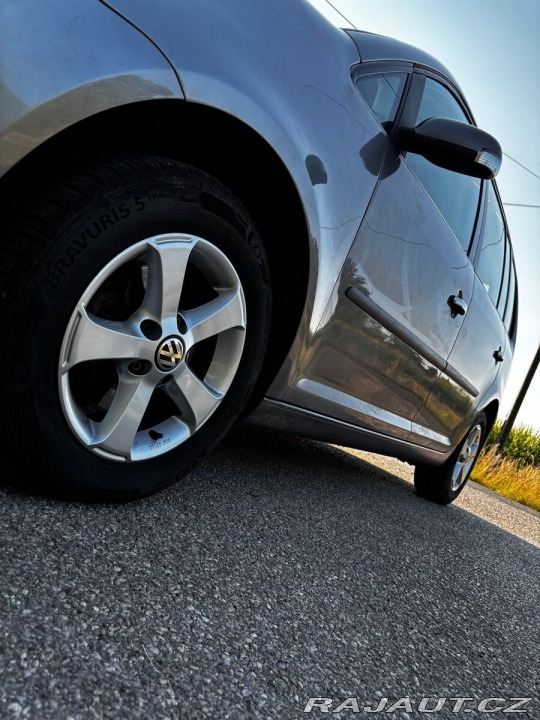 Volkswagen Touran 1,9   TDi bez DPF 2009