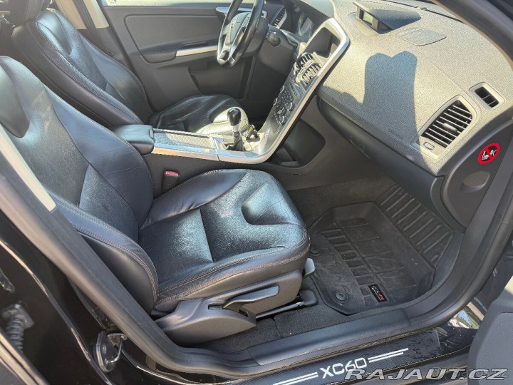 Volvo XC60 2,4   D5, r.v.2009 2009