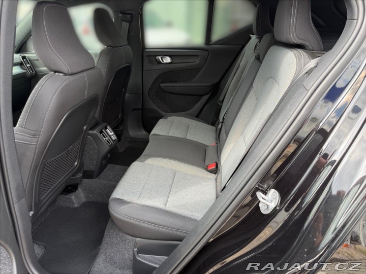 Volvo XC40 2,0 XC40 B3 Core 8378 2026