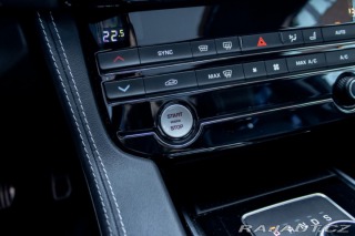 Jaguar F-Pace P250 R-Dynamic AWD I Pan 2021