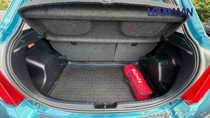 Toyota Yaris ACTIVE 2012