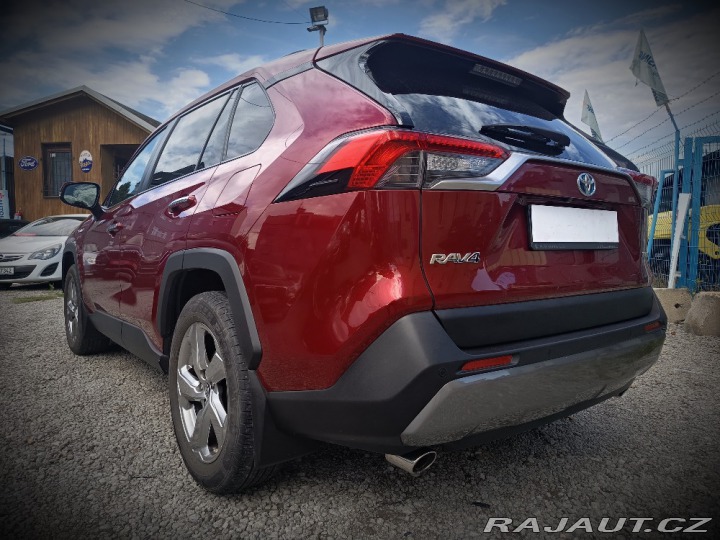 Toyota RAV4 2,5HSD e-CVT AWD ČR 1 maj 2020