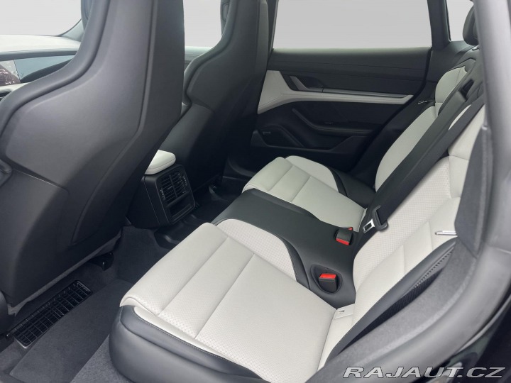 Porsche Taycan 4S Sport Tursimo 4S Sport 2026