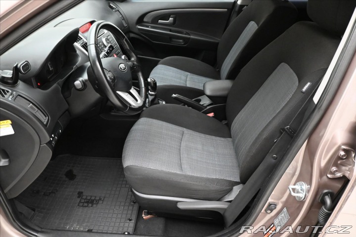Kia Ceed 1,6 CVVT 92kW TAŽNÉ 2010