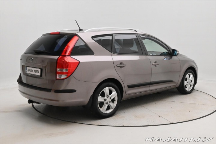 Kia Ceed 1,6 CVVT 92 kW TAŽNÉ 2010