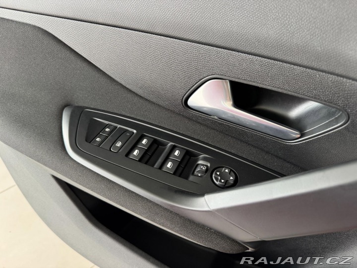 Peugeot 308 1,2PT 130*AT8*STYLE*Distr 2024
