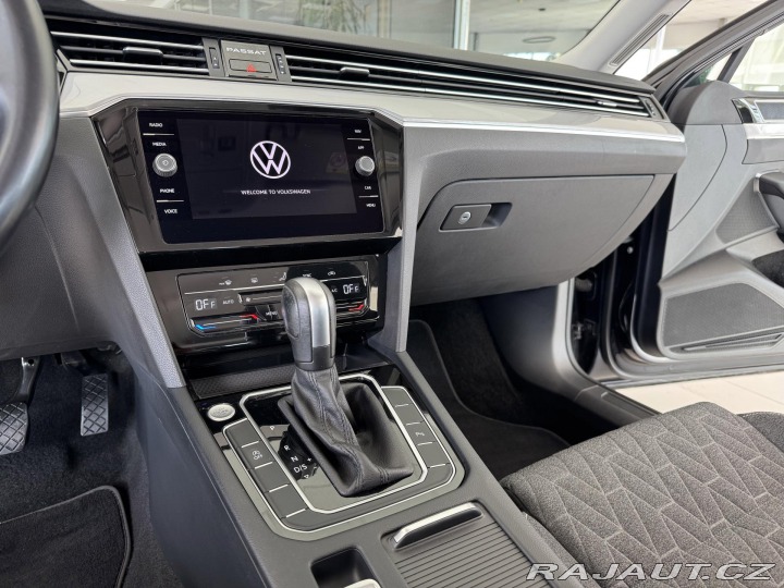 Volkswagen Passat 2,0TDI DSG*Navi*Distronic 2023