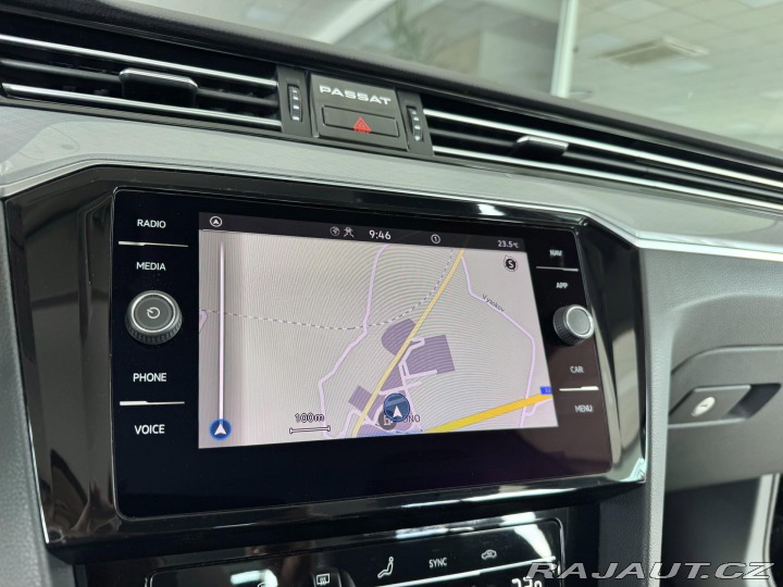 Volkswagen Passat 2,0TDI DSG*Navi*Distronic 2023