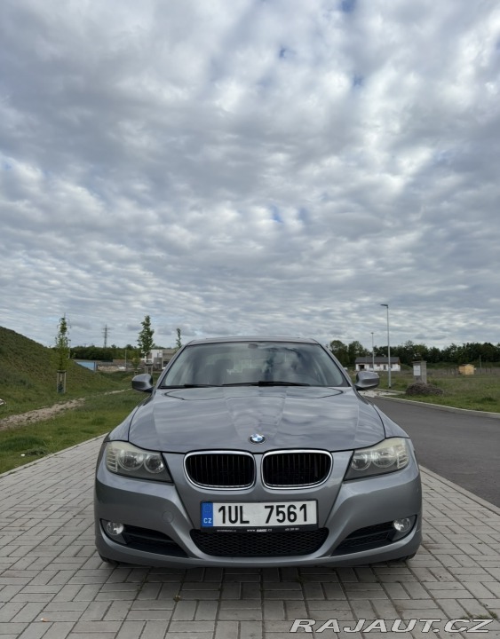 BMW 3 320i 2009