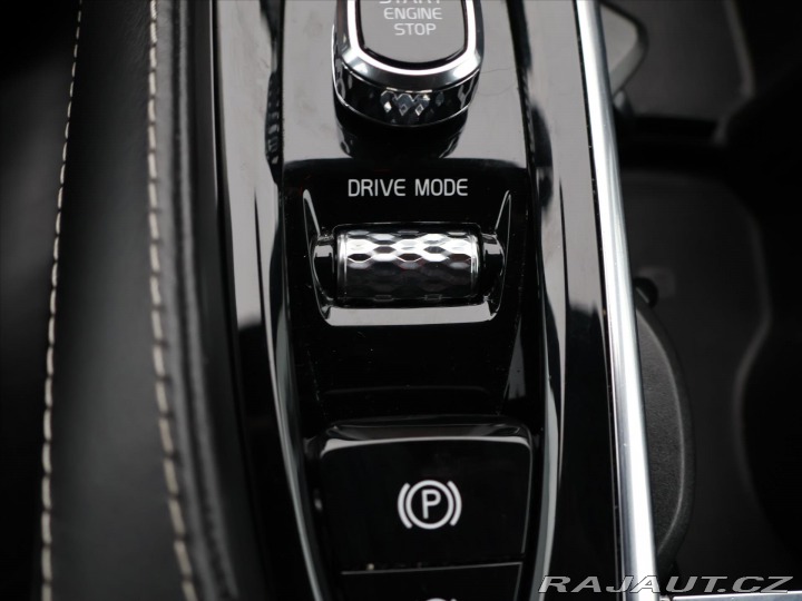 Volvo XC90 2.0 B6 220kW R-Design CZ 2020