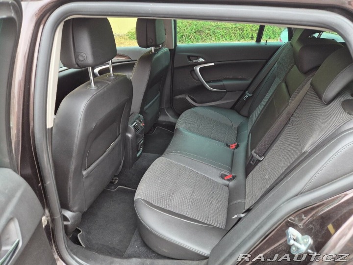 Opel Insignia 2,0   CDTi manuál 1800