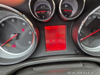 Opel Insignia 2,0 CDTi manuál 1800