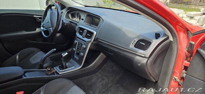 Volvo V40 D2 2017