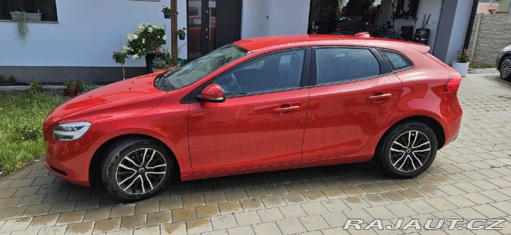 Volvo V40 D2 2017