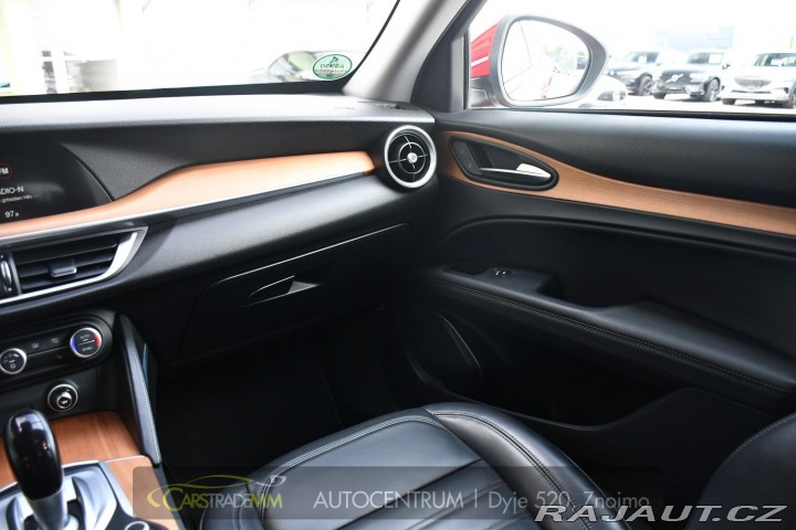 Alfa Romeo Stelvio 2.0 Q4 VELOCE 2017