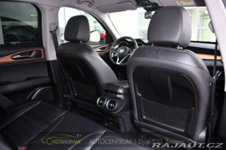 Alfa Romeo Stelvio 2.0 Q4 VELOCE 2017