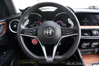Alfa Romeo Stelvio 2.0 Q4 VELOCE 2017