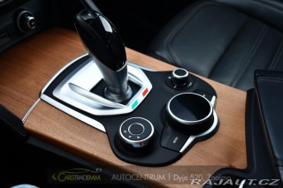 Alfa Romeo Stelvio 2.0 Q4 VELOCE 2017