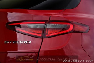 Alfa Romeo Stelvio 2.0 Q4 VELOCE 2017