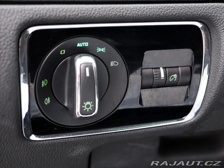 Škoda Superb 2,0 TDI 125kW DSG Navi Xe 2014
