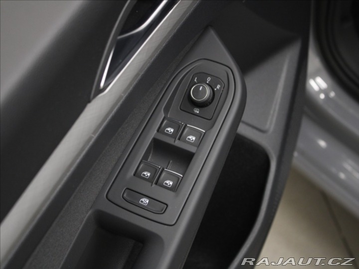 Volkswagen Golf 1,0 TSi 81kW Life ČR 130t 2021