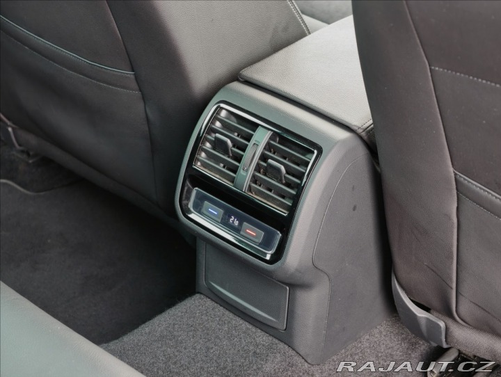 Volkswagen Passat 2,0 Variant TDI DSG Elega 2020