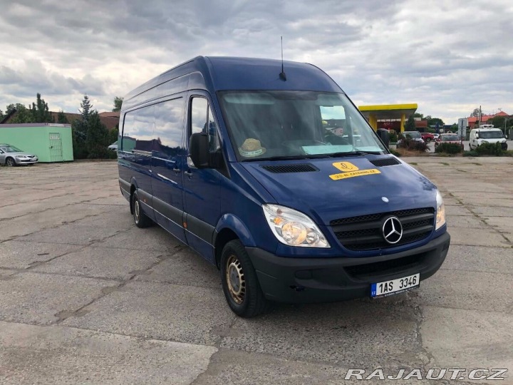 Mercedes-Benz Sprinter  2011