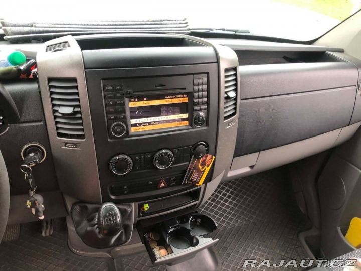 Mercedes-Benz Sprinter  2011