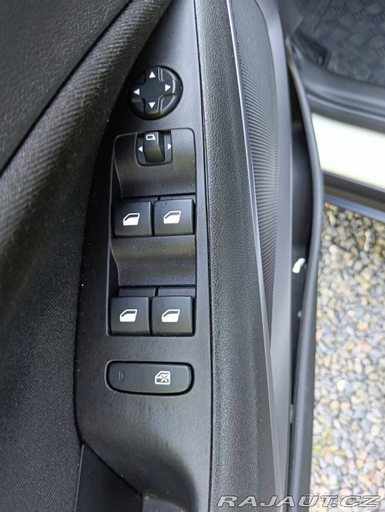 Opel Crossland 1,2   Prodám 2023