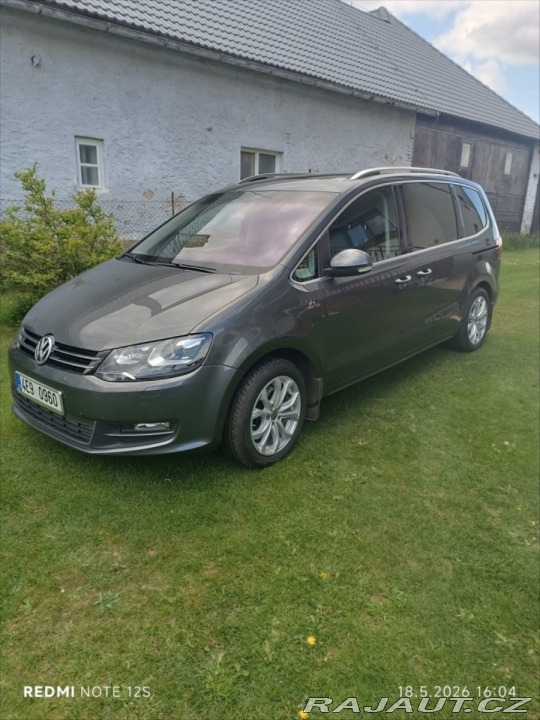 Volkswagen Sharan 2,0 TDi DSG HIGHLINE 2012