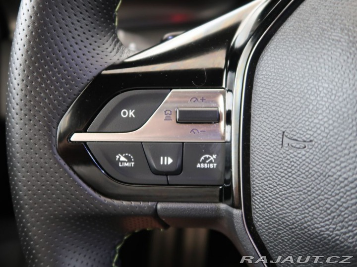 Peugeot 308 1.2,PureTech,96KW,Automat 2024