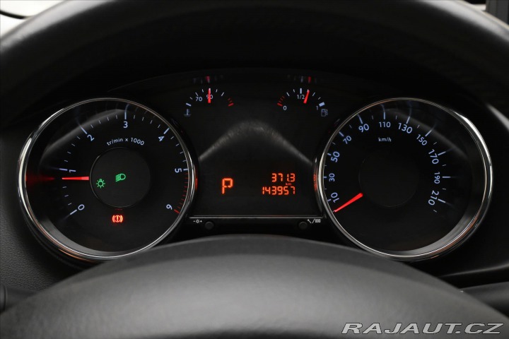 Peugeot 3008 1,6 HDI 88 kW AT tažné Zá 2016