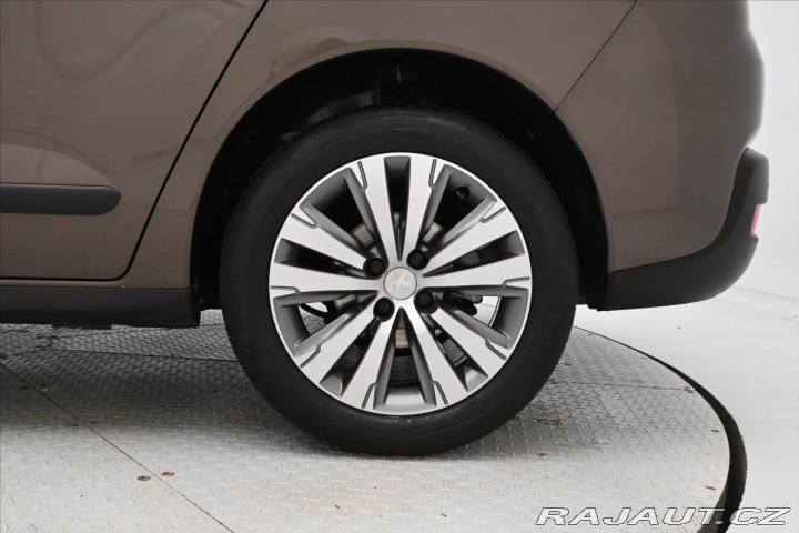 Peugeot 3008 1,6 HDI 88 kW AT tažné Zá 2016