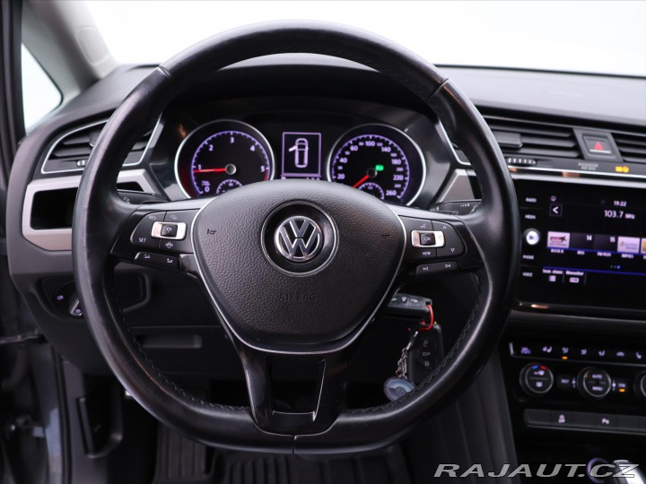 Volkswagen Touran 2,0 TDI 110kW DSG LED 1.M 2019