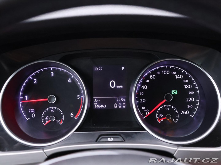 Volkswagen Touran 2,0 TDI 110kW DSG LED 1.M 2019