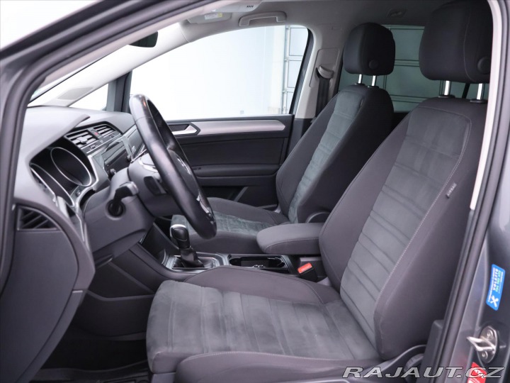 Volkswagen Touran 2,0 TDI 110kW DSG LED 1.M 2019