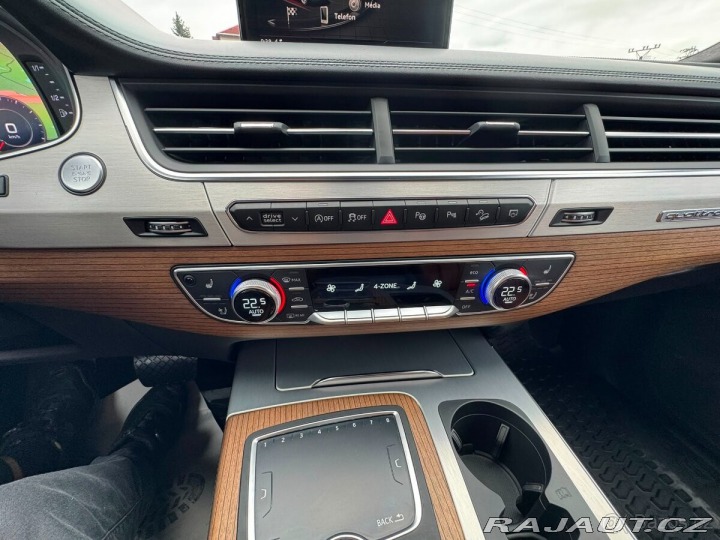 Audi Q7 3,0 TDI Quattrro S-Line 1800
