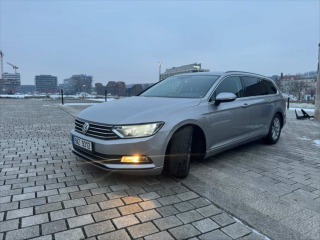 Volkswagen Passat 2,0   b8