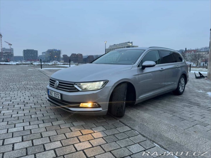 Volkswagen Passat 2,0   b8 2015