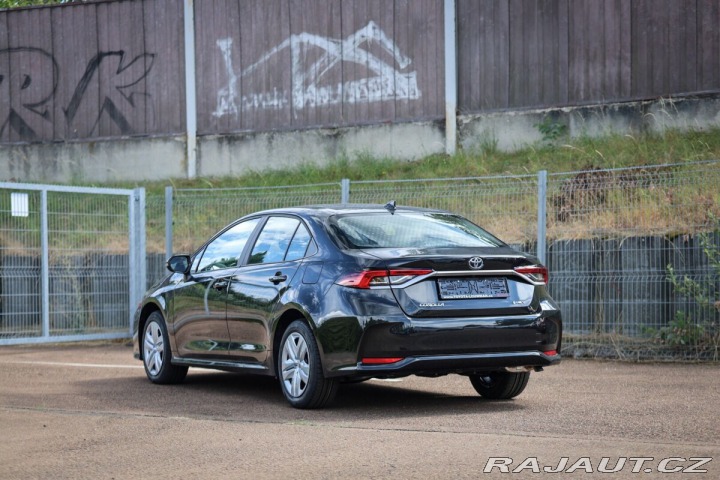 Toyota Corolla Sedan Active 1800