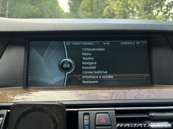 BMW 5 525d Individua nový motor 2012