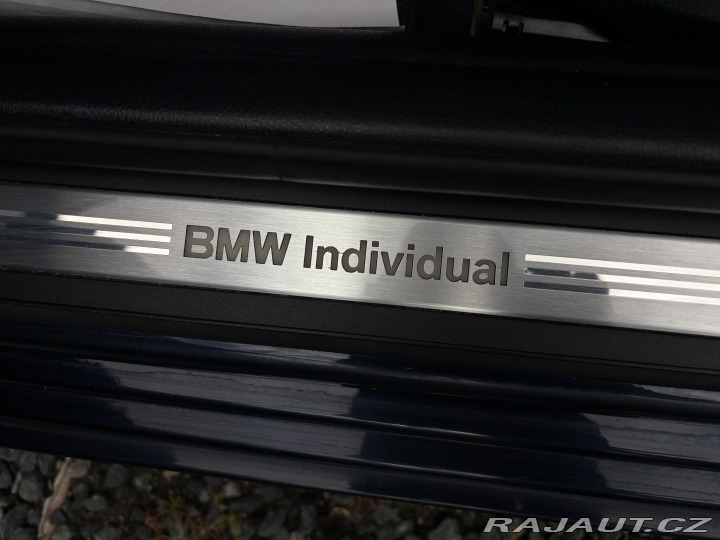 BMW 5 525d Individua nový motor 2012