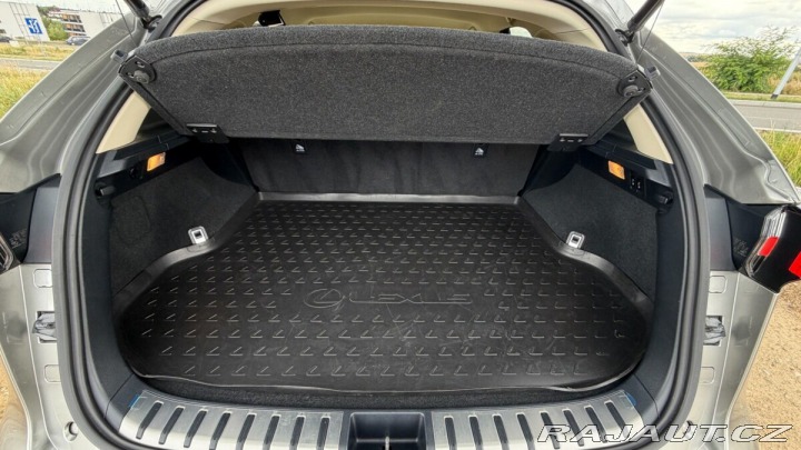 Lexus Ostatní modely NX 300h 300H 2,5 HEV PREMIUM (LUX 2015