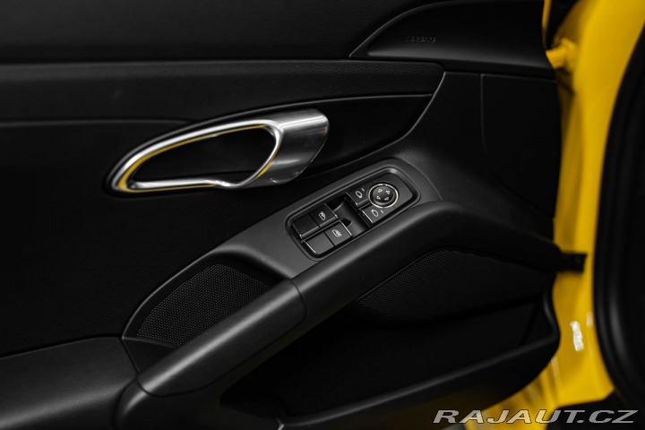 Porsche Cayman 2022