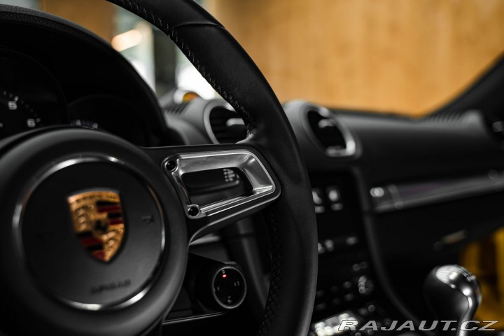 Porsche Cayman 2022