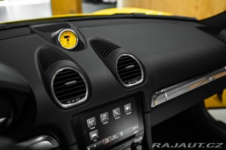 Porsche Cayman 2022
