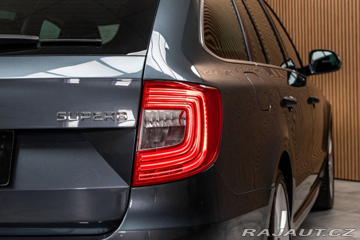 Škoda Superb 2.0 TDI DSG AMBITION BUSI 2015