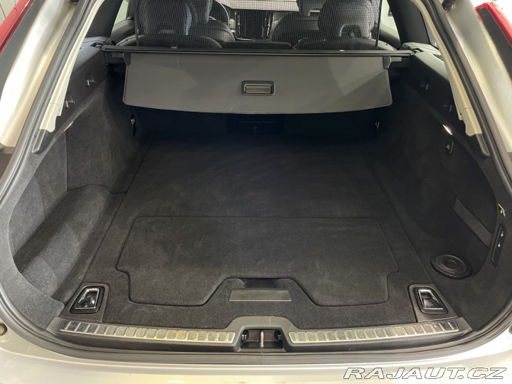 Volvo V90 D5 Cross Country  173 kW 2019