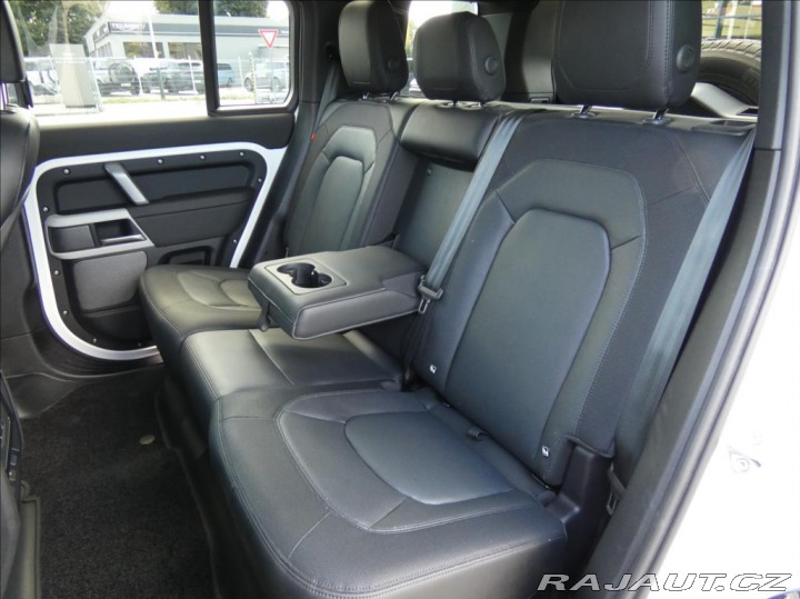 Land Rover Defender 3,0 110 D200 X-Dynamic SE 2024